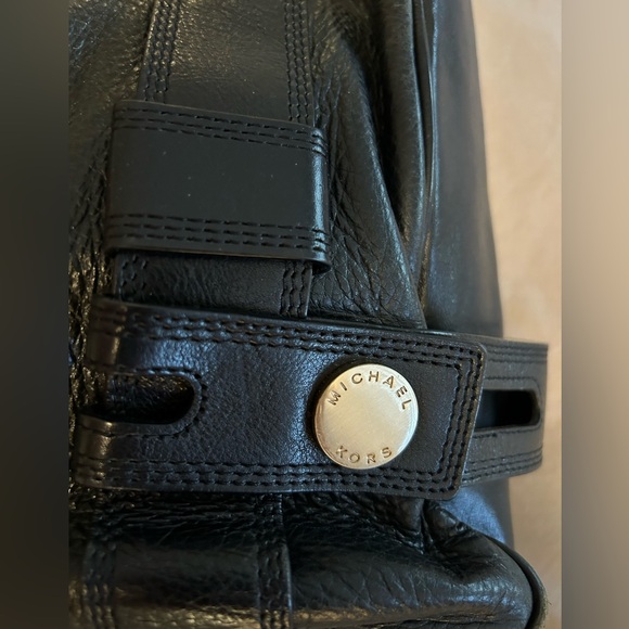 MICHAEL KORS leather purse - Picture 4 of 6